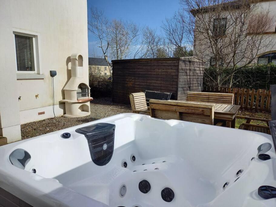 Dovecote Lodge On The 5 Star Lough Erne Resort Ballycassidy Eksteriør bilde