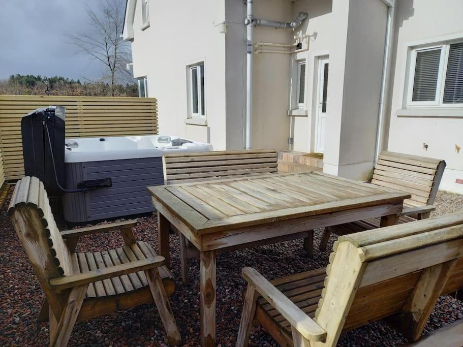 Dovecote Lodge On The 5 Star Lough Erne Resort Ballycassidy Eksteriør bilde