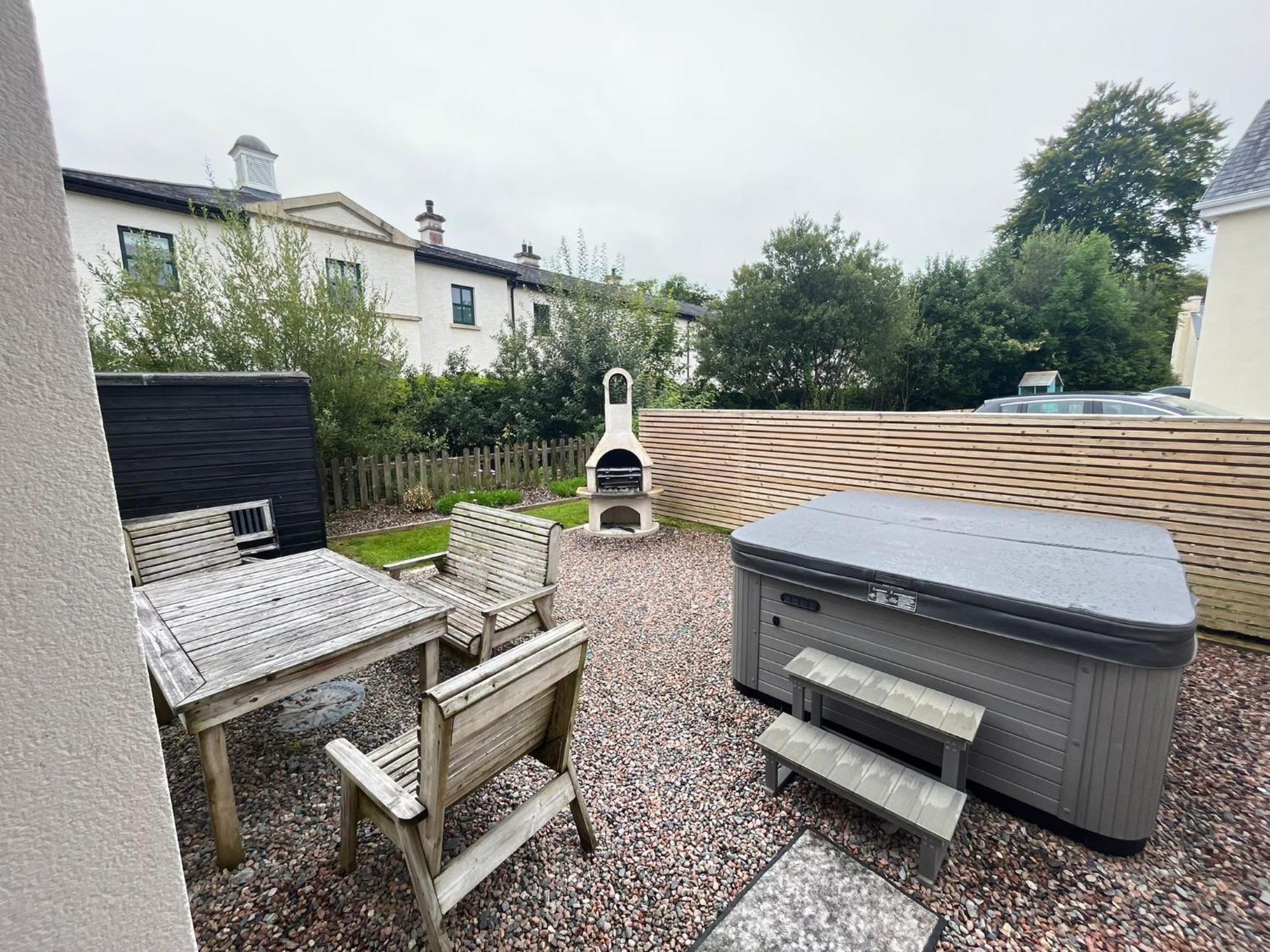 Dovecote Lodge On The 5 Star Lough Erne Resort Ballycassidy Eksteriør bilde